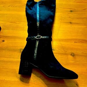 Brand new - never worn- Karen Scott boots. Knee -high, zipper, faux suede.